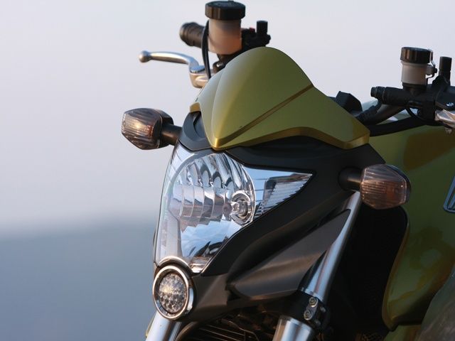 Honda CB1000R: Front Shot