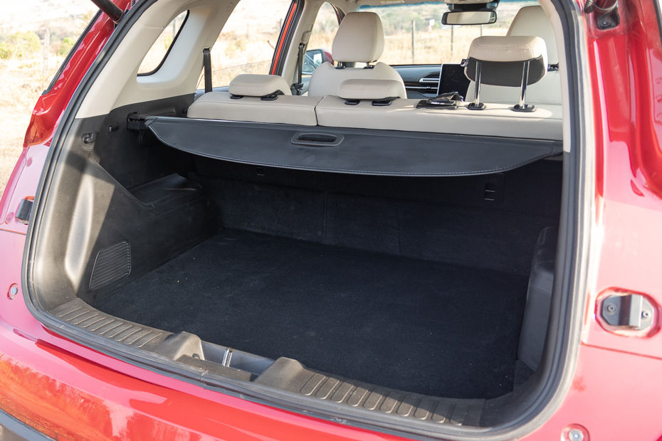 MG Hector Boot Space