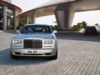 Rolls-Royce Phantom Series II debuts at Geneva