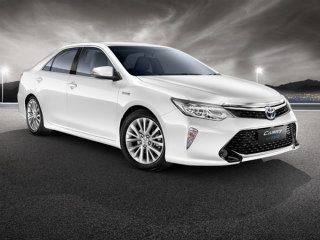 Toyota Camry Hybrid’s price slashed