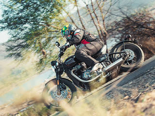 Triumph Bonneville Bobber - Road Test Review