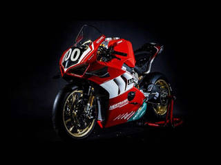 The Panigale V4 R Goes Endurance Racing