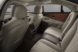 Bentley Flying Spur’s 3D Wood Panels Are A Modern Twist To Old-fashioned Luxury!