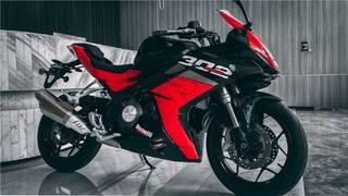 Benelli 302 R Breaks Cover. Kawasaki Ninja 300 Should Be Worried