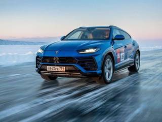 The Lamborghini Urus SUV Sets A High-Speed Record.. On Ice