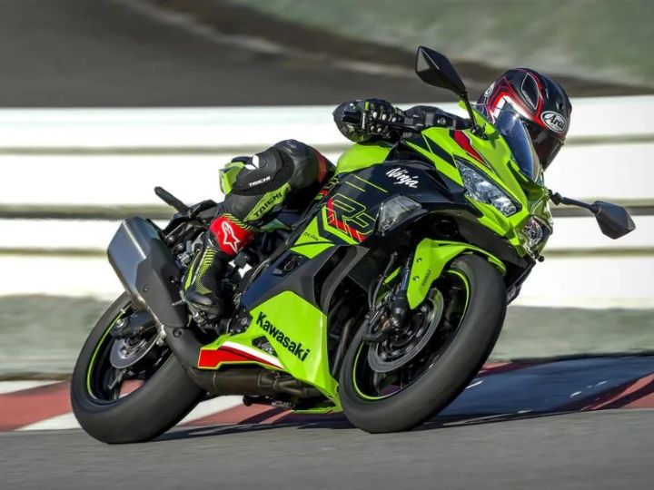 BREAKING: 2025 Kawasaki Ninja ZX-4R and ZX-4RR Launched In