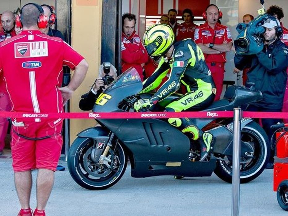 Rossi gets first 'test' of the Ducati overview