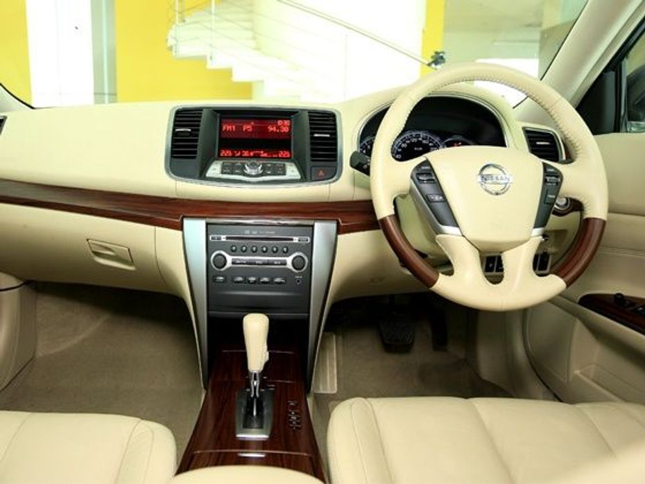 Nissan Teana 2.5 V6 VQ25 : Road Test overview