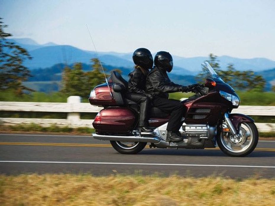 The top 10 reasons why riders don't wave back overview