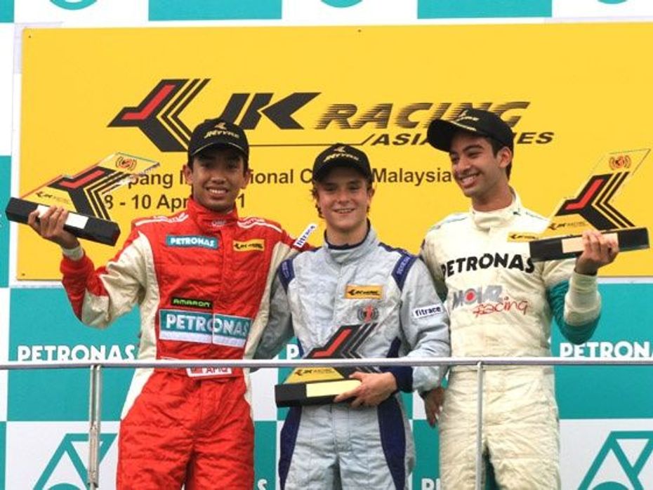 Lucas Auer wins Race 2 of JK Racing Asia Series highlights
