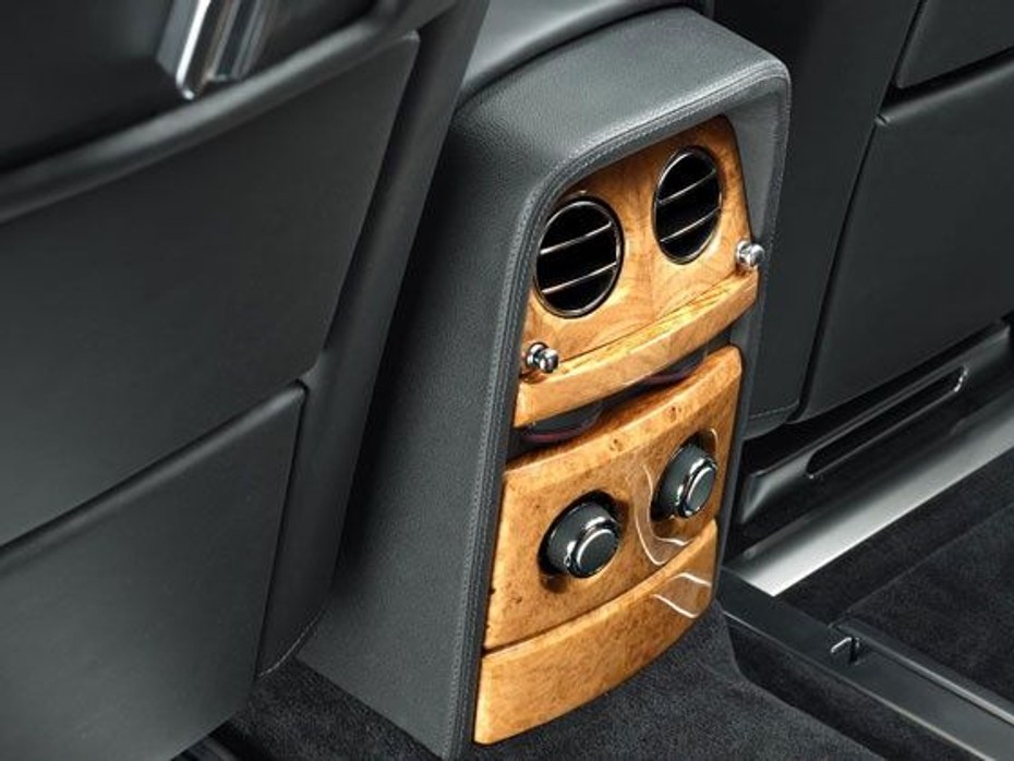 Rear air vents Rear air vents