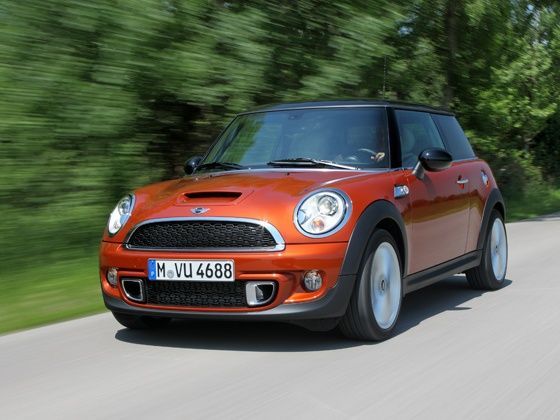 MINI Cooper S : First Drive - ZigWheels