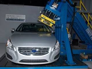 Volvo S60 takes home Top Safety Pick Award