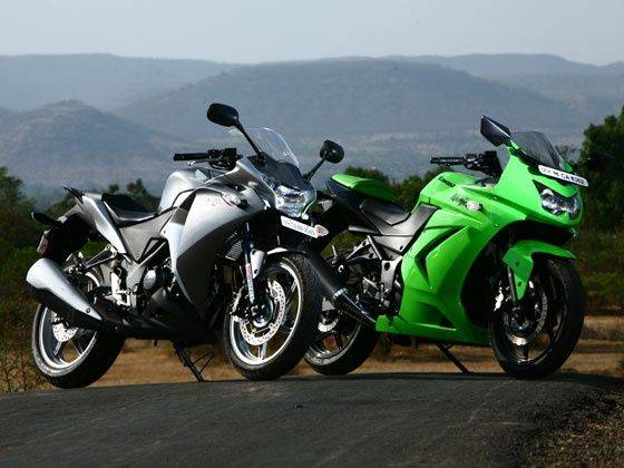 Honda CBR250R vs Kawasaki Ninja 250R Comparison