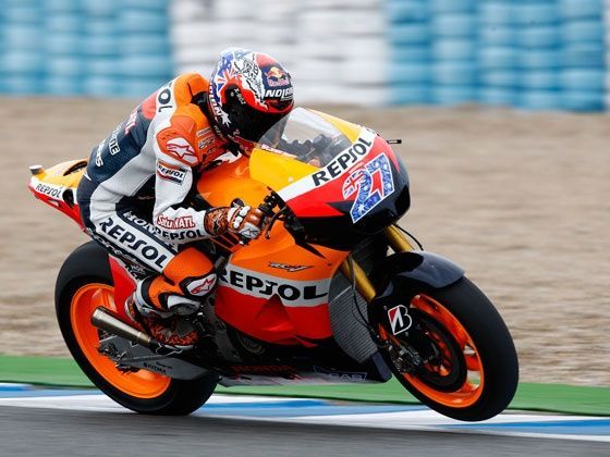 2012 Honda prototype turns a wheel in Jerez in hands of Casey