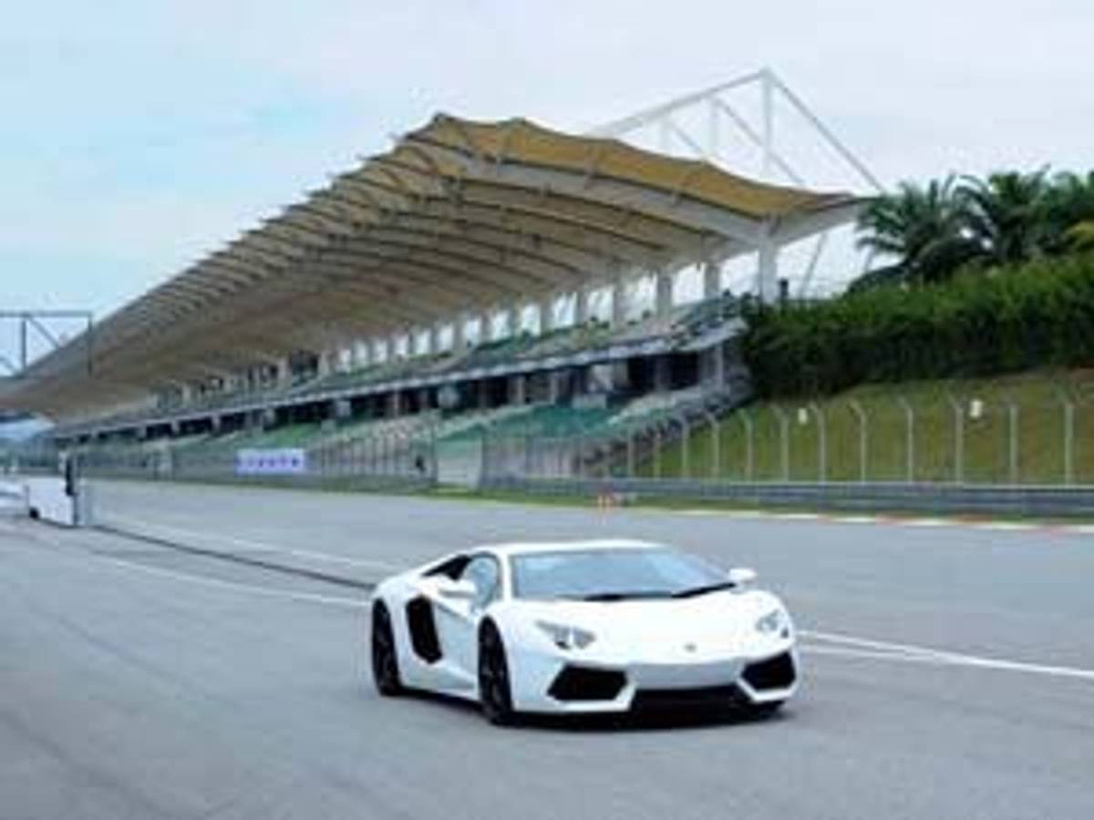 Another Lamborghini Aventador Ultimae Coupe Lands In India - ZigWheels