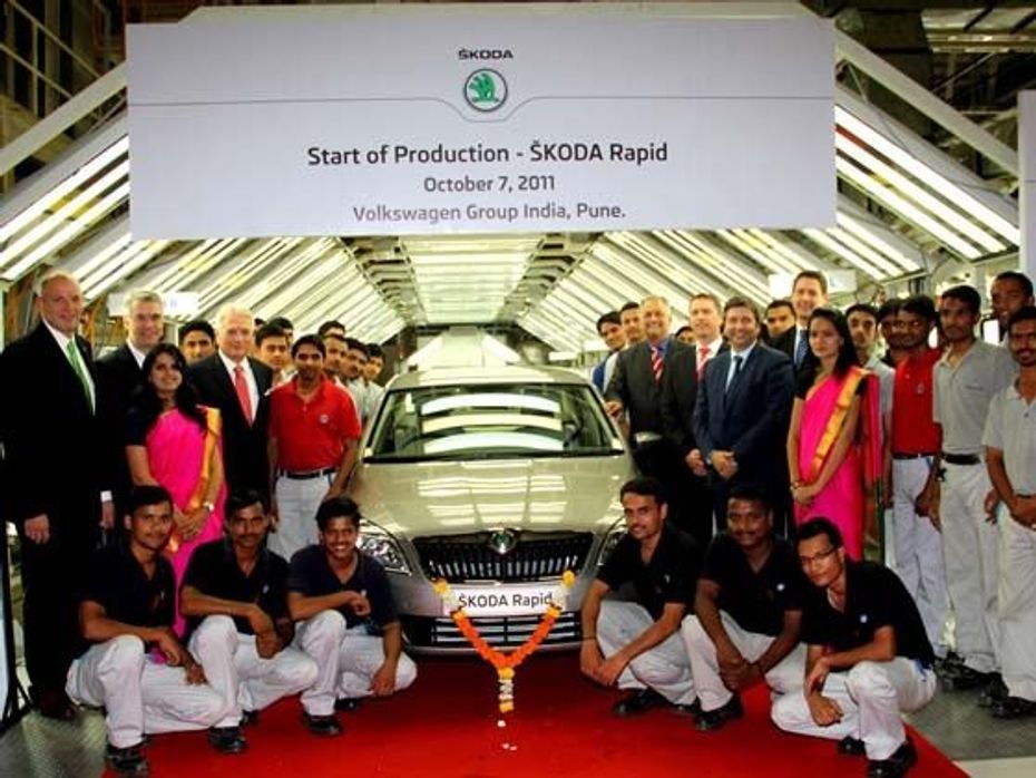 From L-R Mr, Stackmann, Mr. Oeljeklaus, Prof. Dr. Vahland, Chairman of the Board of Skoda Auto, Dr.Chacko, President and Managing Director, Volkswagen India, Mr.Nestler, Dr. Gruenberg