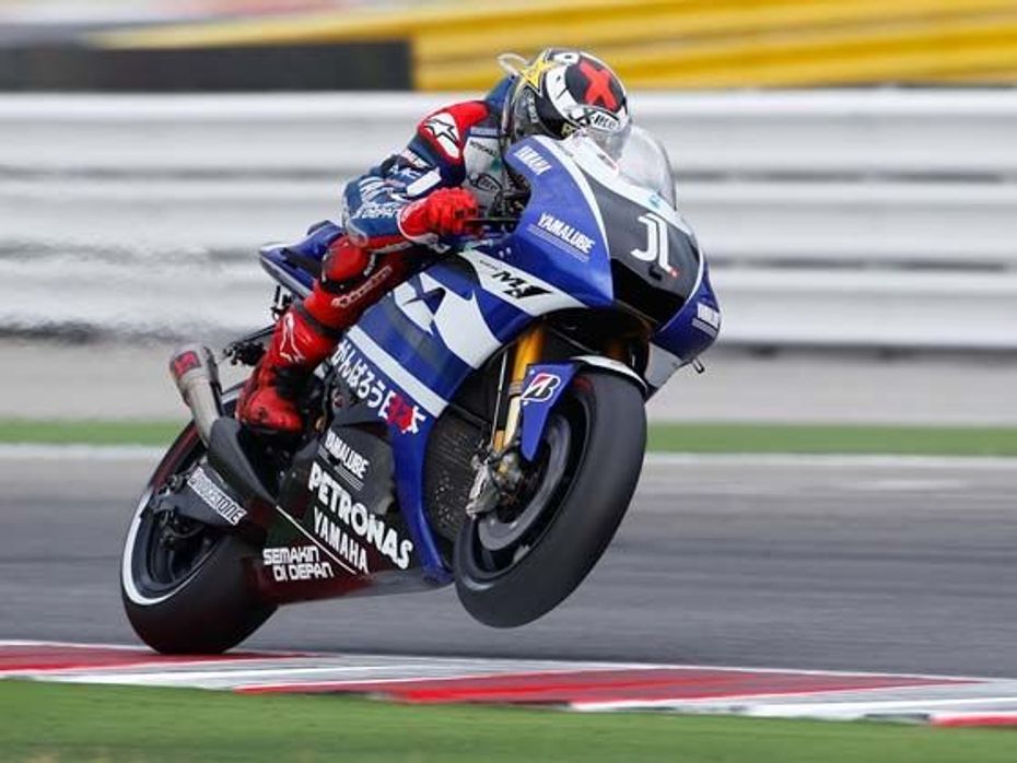Lorenzo returns to victory in San Marino highlights