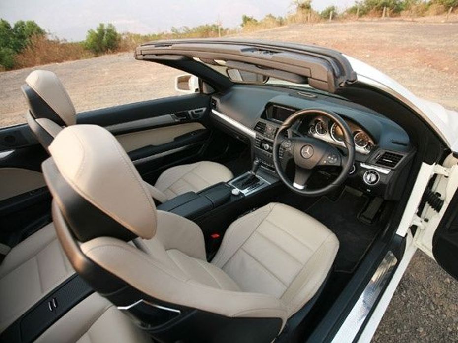Mercedes-Benz E350 Cabriolet front seats