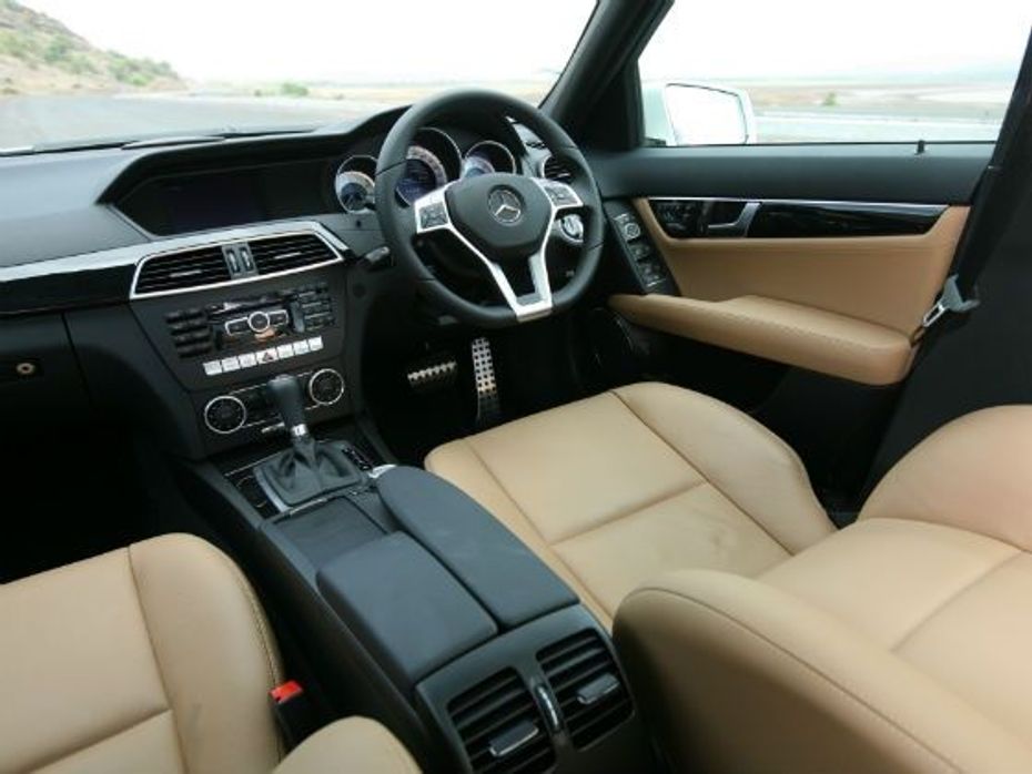 Mercedes-Benz C250 CDI AMG interiors