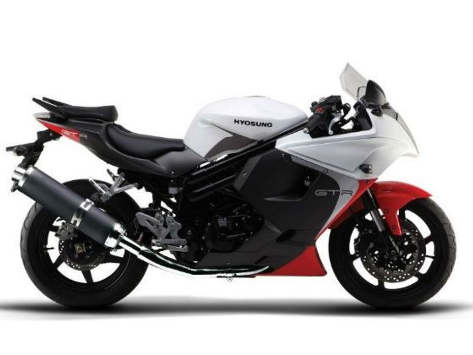 2013 Hyosung GT650R India launch