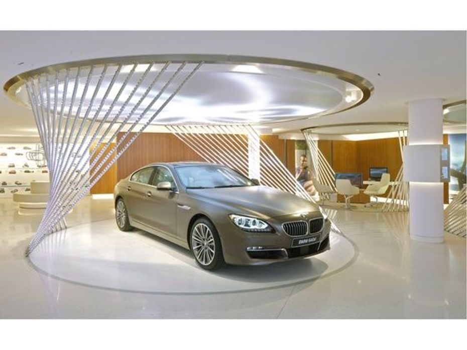 BMW George V, Paris. First new BMW Brand Store