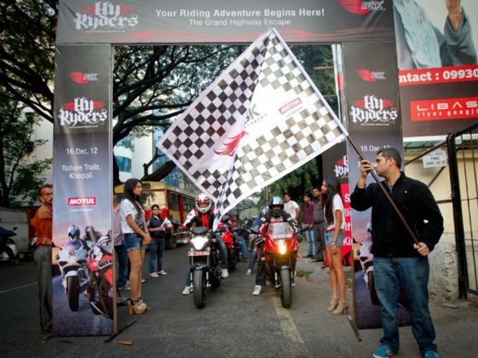 The event being flagged off from Pune