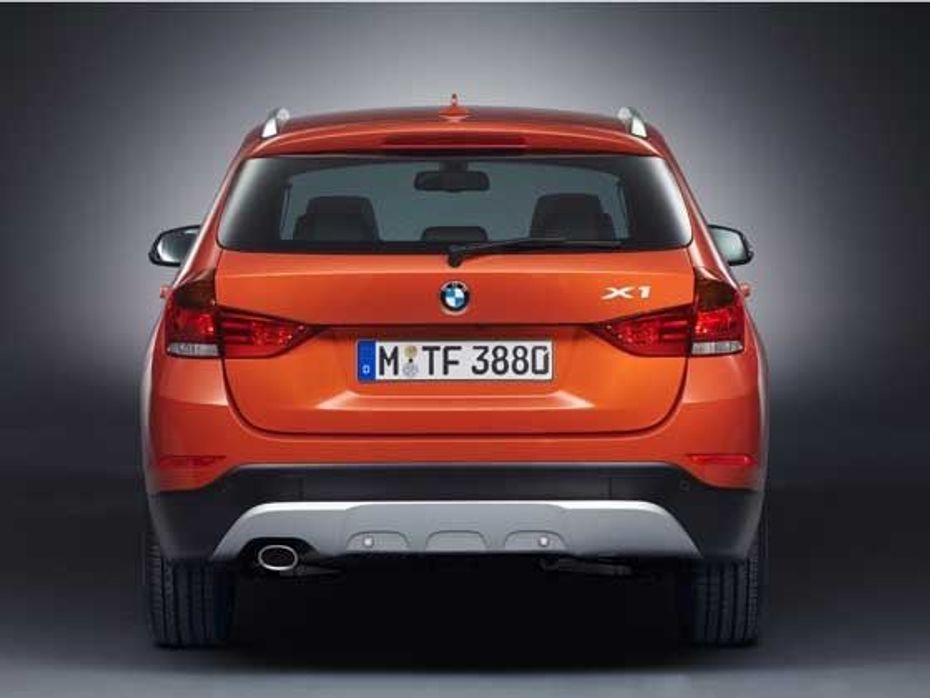 2013 BMW X1 rear profile