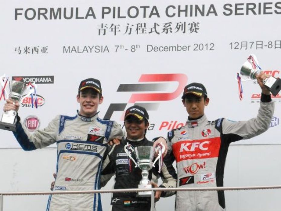 (Center) Parth Ghorpade Formula Pilota Asian Champion