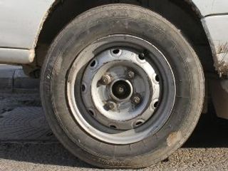 Cross ply or bias tyres