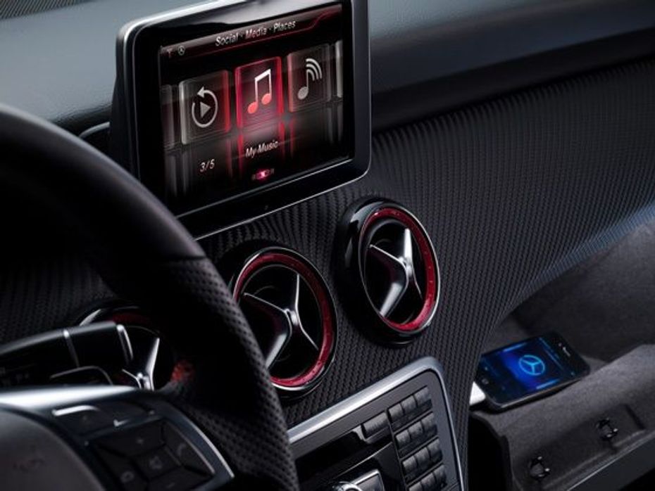 Mercedes-Benz puts the iPhone on wheels
