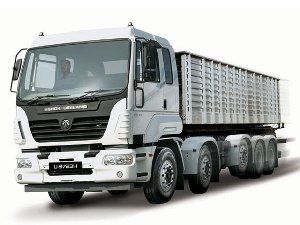 Ashok Leyland U-3723 showcased at the Delhi Auto Expo - ZigWheels
