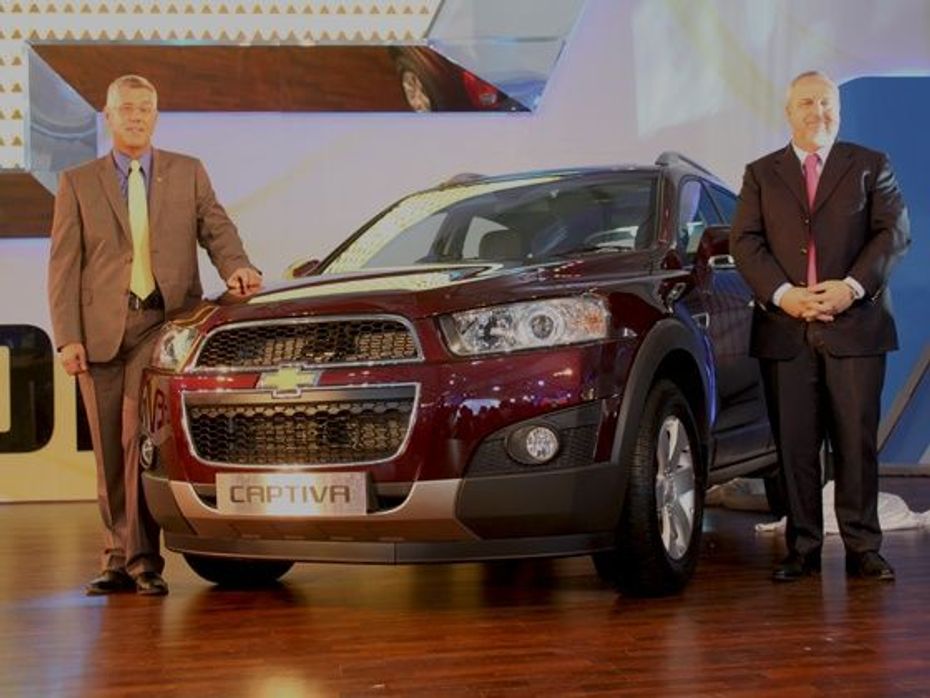 New Chevrolet Captiva unveiled at Delhi Auto Expo 2012