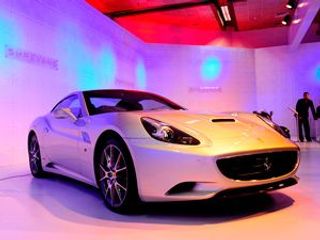 Ferrari California & FF Grand Tourer get clicked at 2012 Auto Expo