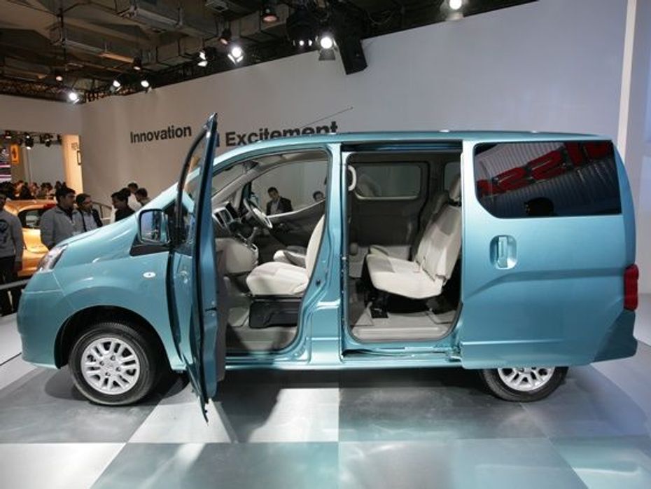 Nissan Evalia minivan makes Indian debut at 2012 Auto Expo