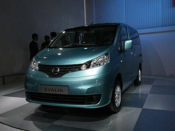 nissan 7 seater car evalia price