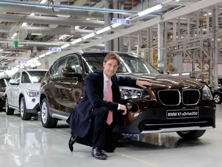 02 Mr. Juergen Eder, Managing Director, BMW Plant Chennai with the 25,000th car rolling out from the assembly line