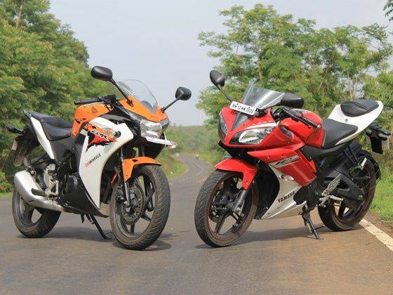 Honda CBR150R vs Yamaha YZF-R15 version 2.0: Comparison - ZigWheels