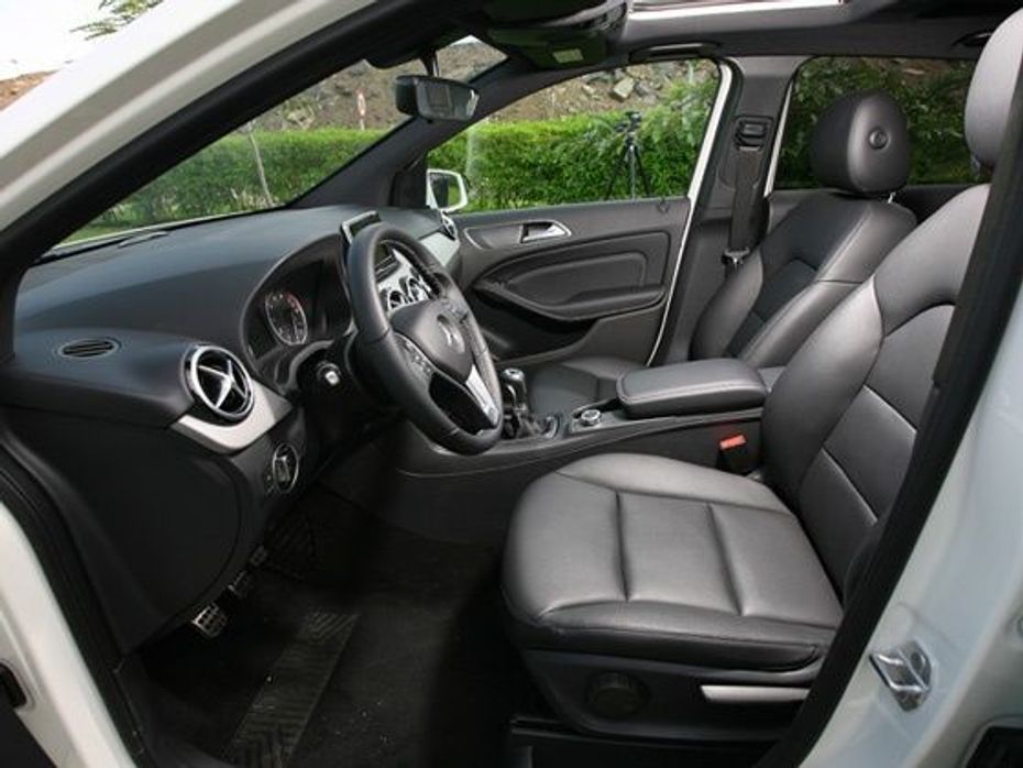 New Mercedes-Benz B-Class interiors