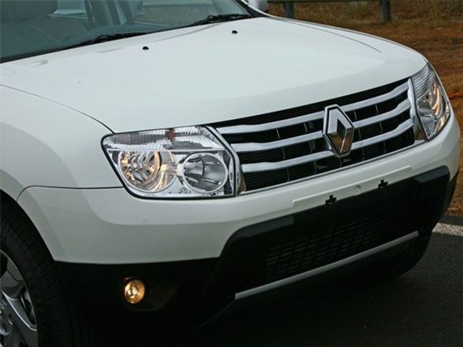 Renault Duster front bumper and chrome grille slats