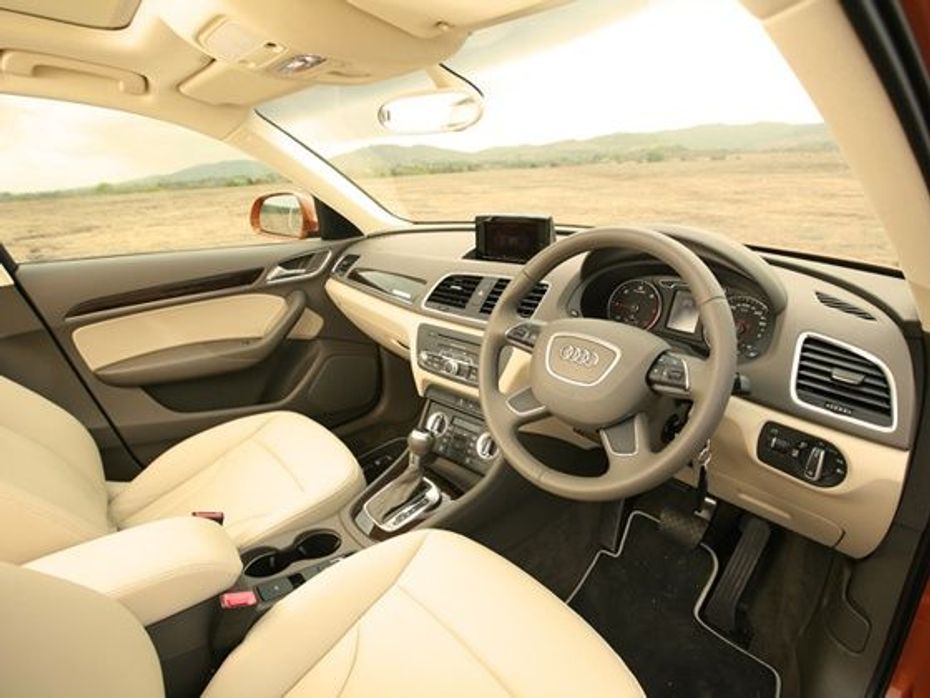 Audi Q3 2.0 TDI interiors