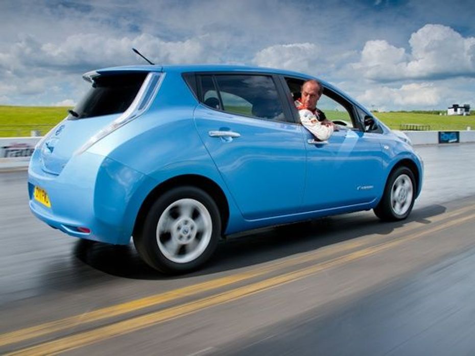 Nissan Leaf to reverse into the record books
