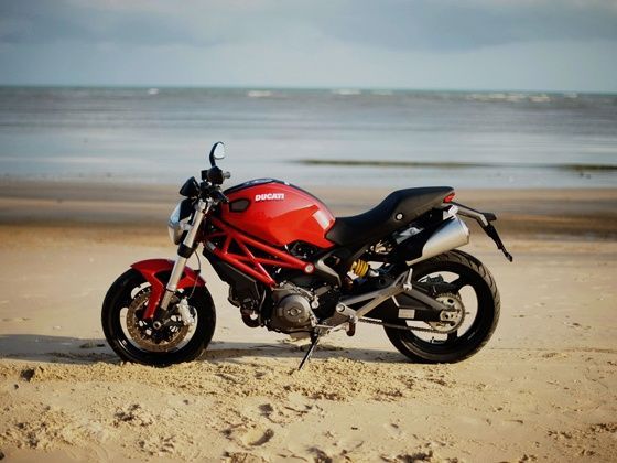 Ducati Monster 795: First Ride - ZigWheels