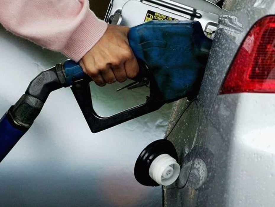 Petrol price to come down to Rs 71.92 in Delhi