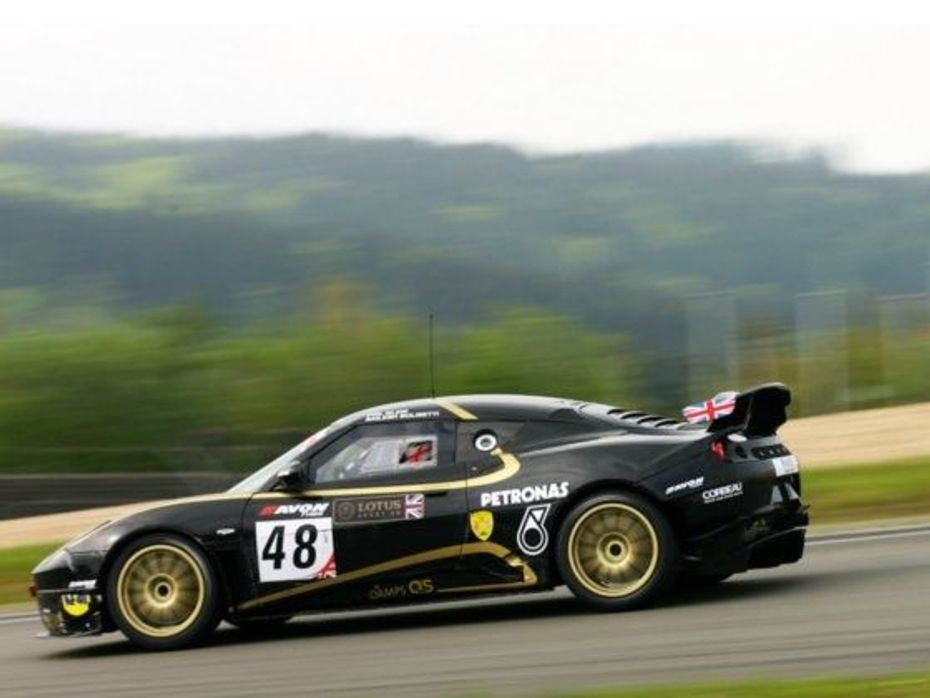 Lotus Evora GT4 race car