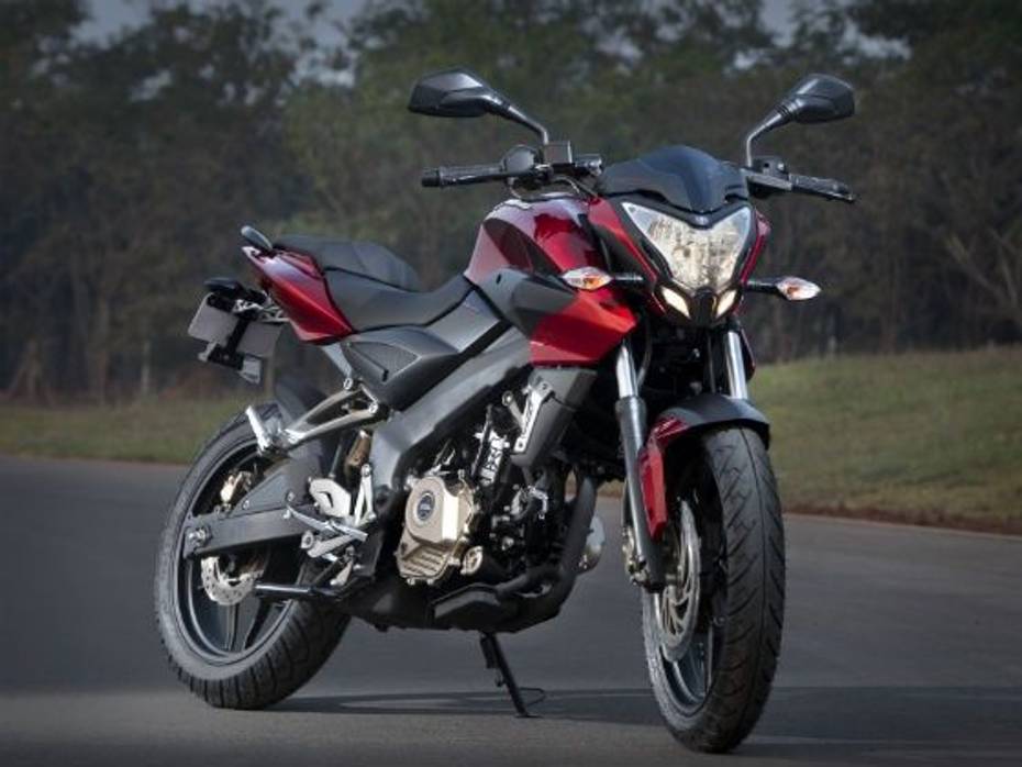 Rajiv bajaj new Pulsar -200-NS-static.jpg