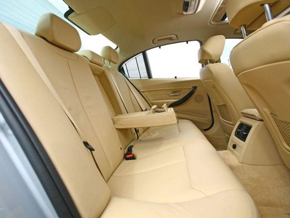 Rear passenger seating in the new 3 Series Luxury line trim