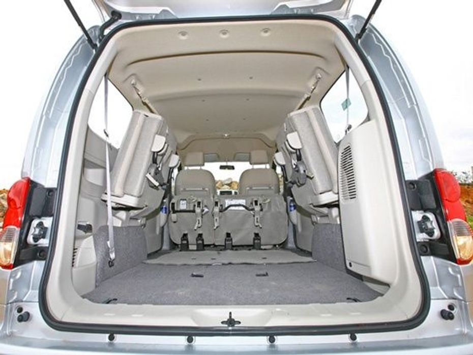 Nissan Evalia luggage compartment