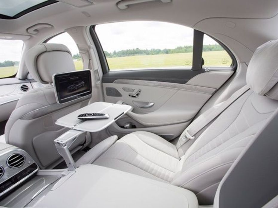 2014 Mercedes-Benz S-Class rear passenger entertainment