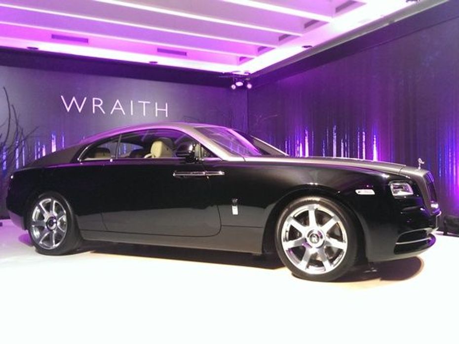 Rolls-Royce Wraith side shot